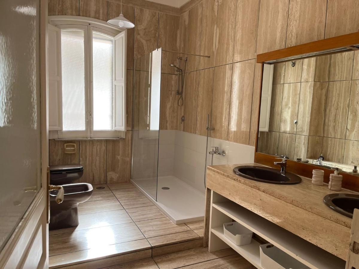 Casa In Centro Con Terrazzo Lejlighed Bari Eksteriør billede